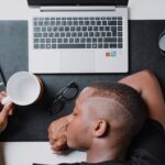Hustle Culture: Eine Kultur der Selbstausbeutung und wie wir uns auf gesunde Weise entfalten 