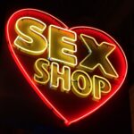 Täterperspektive: Warum kaufen Männer Sex und unterstützen damit Ausbeutung?