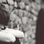 Minderjährige im Visier: Wenn Drogenabhängigkeit und Ausbeutung zusammenkommen