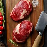 Billigfleisch hat seinen Preis: Ausbeutung in der Fleischindustrie